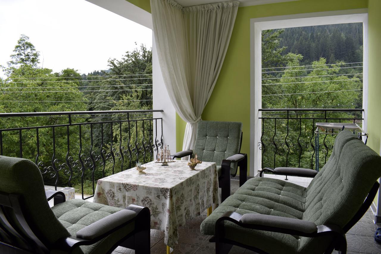 Guest Rooms Waterfall Smoljan Esterno foto