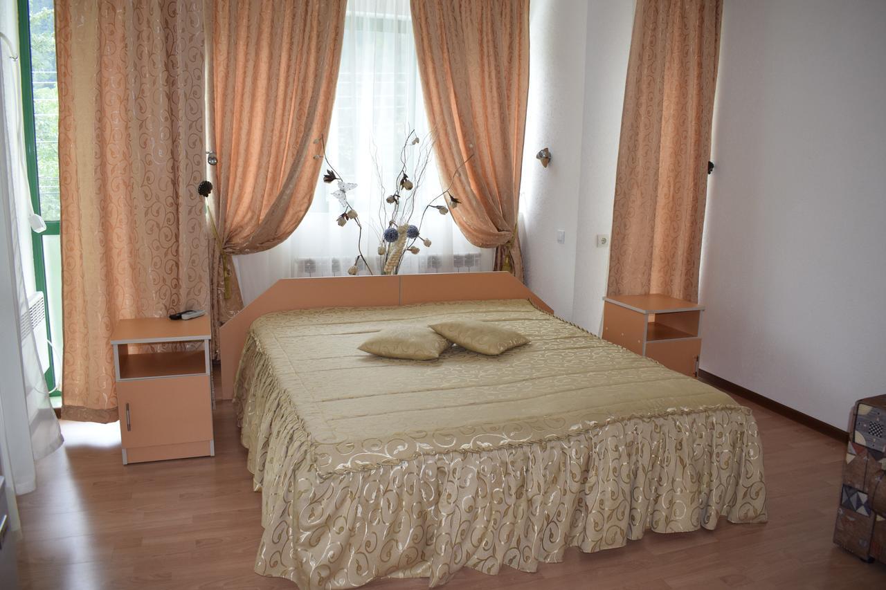 Guest Rooms Waterfall Smoljan Esterno foto